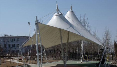 乐竞官网在线登录车棚公司详解：膜结构车棚的安装步骤与注意事项